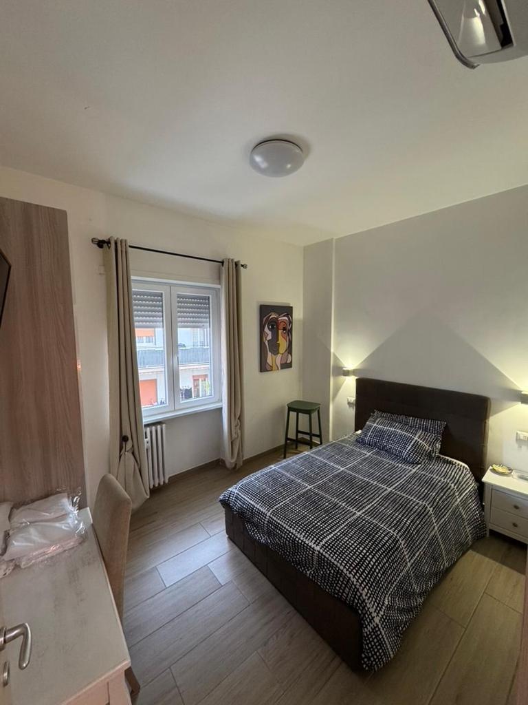 Apartment Grazioso Tiburtina - 3 Bedrooms Rom